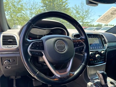 Used 2021 Jeep Grand Cherokee Limited AWD/4WD image 11