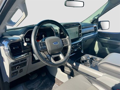 Used 2022 Ford F150 Lariat w/ Equipment Group 502A High image 9