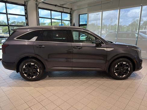 Used 2026 Kia Sorento S FWD image 6
