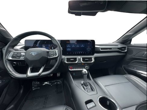 Used 2025 Ford Mustang Premium RWD image 28