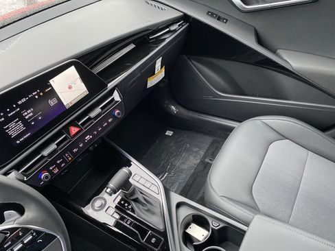 New 2026 Kia Niro EX w/ EX Premium Package FWD image 21