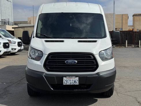 Used 2019 Ford Transit 250 130 Medium Roof RWD image 5