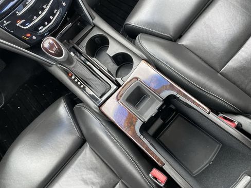 Used 2013 Cadillac XTS Premium image 26