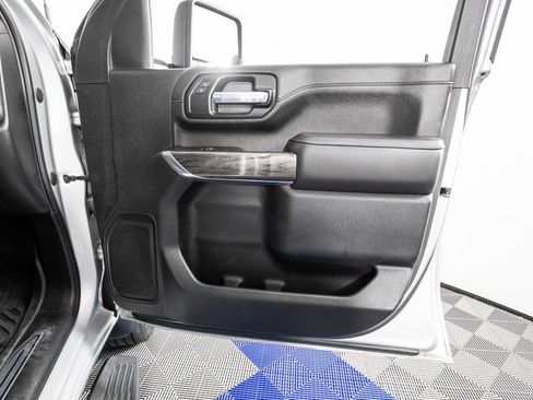 Used 2020 Chevrolet Silverado 2500 LTZ w/ LTZ Plus Package image 13