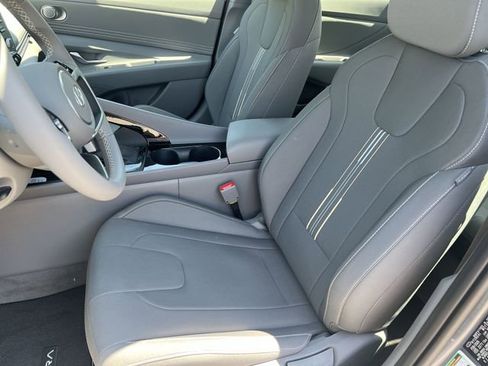 New 2026 Hyundai Elantra SEL Sport Premium FWD image 25