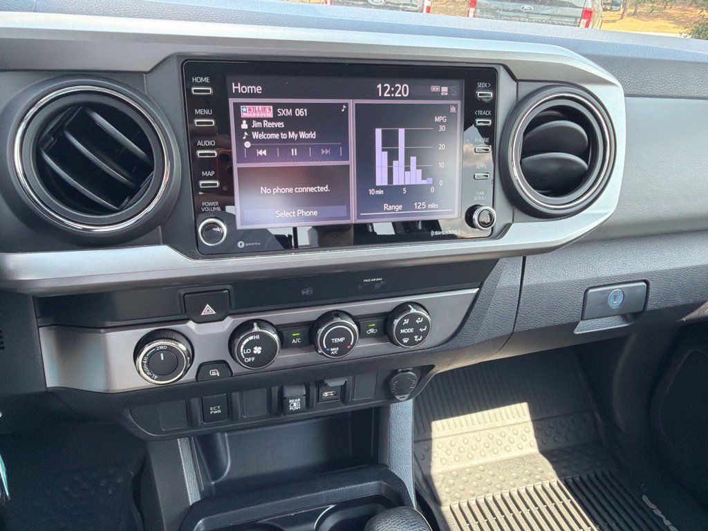 Used 2020 Toyota Tacoma SR5 AWD/4WD image 2