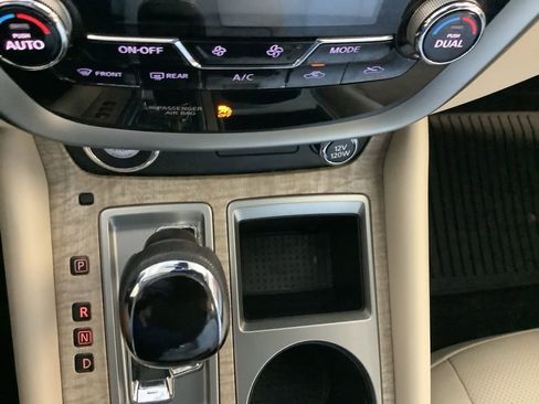 Used 2024 Nissan Murano SL image 19