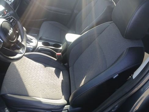 Certified 2025 Kia Seltos S image 11