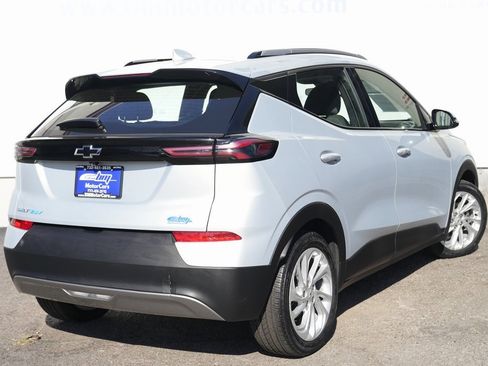 Used 2022 Chevrolet Bolt EUV LT image 3