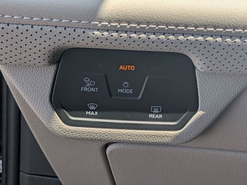 Used 2024 Volkswagen Atlas SEL Premium R-Line AWD/4WD image 26