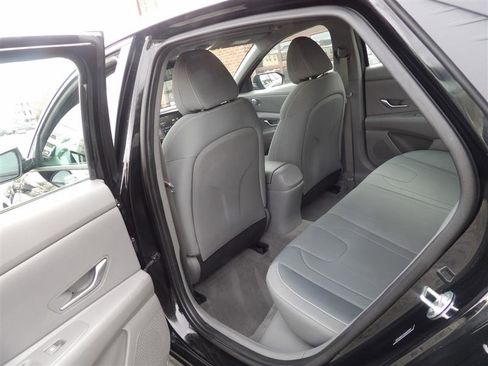 Used 2022 Hyundai Elantra SEL image 10