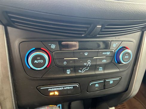 Used 2017 Ford Escape SE w/ Equipment Group 201A image 15