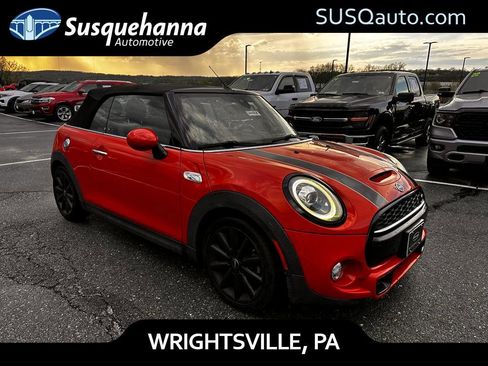 Used 2019 MINI Cooper S w/ Premium Package image 1