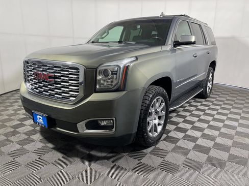 Used 2018 GMC Yukon Denali w/ Open Road Package AWD/4WD image 4