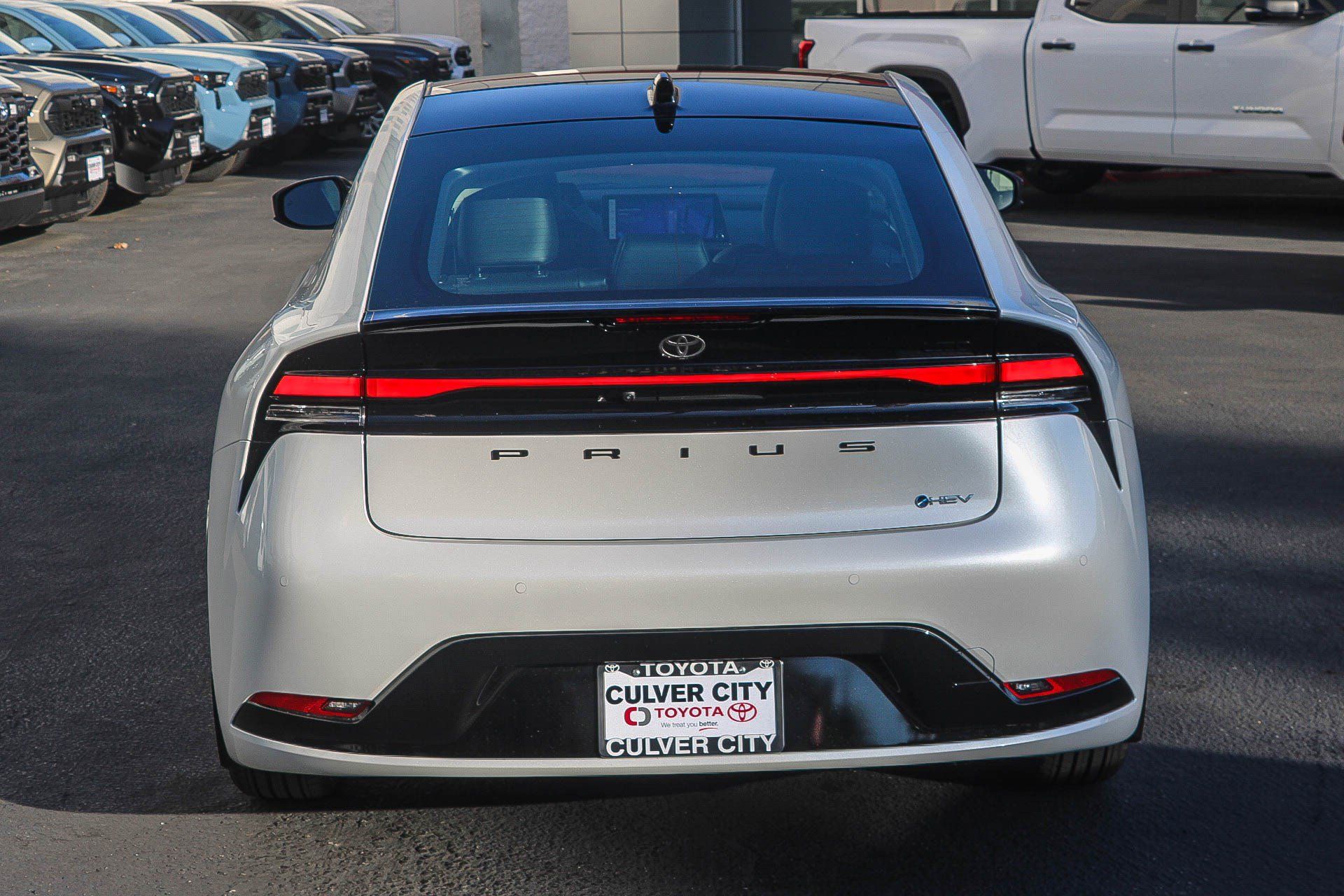 New 2027 Toyota Prius Limited FWD image 8