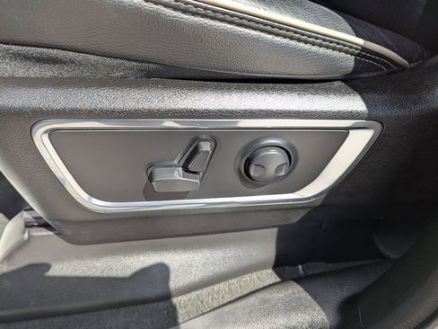 Used 2024 RAM 1500 Laramie image 17