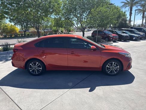 Used 2023 Kia Forte LXS image 5