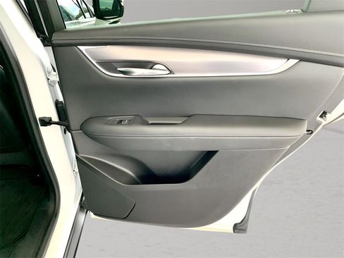 Used 2021 Cadillac XT5 Luxury image 24