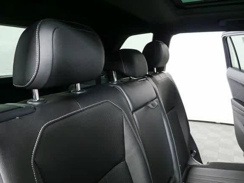 Certified 2023 Volkswagen Tiguan SE R-Line image 19