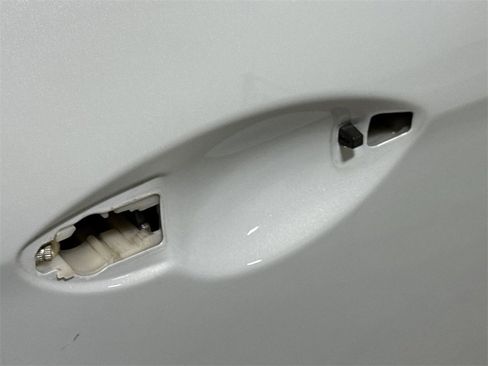 Used 2014 Hyundai Veloster RE:FLEX Edition image 29