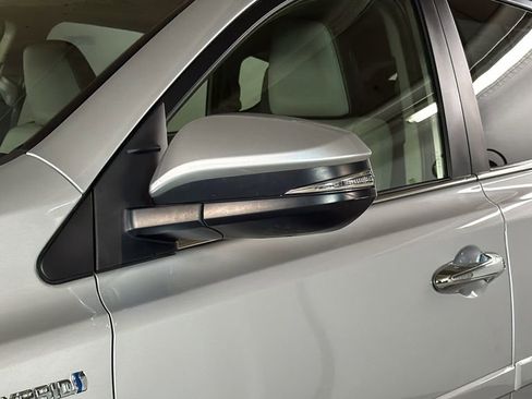 Used 2016 Toyota RAV4 Limited image 5