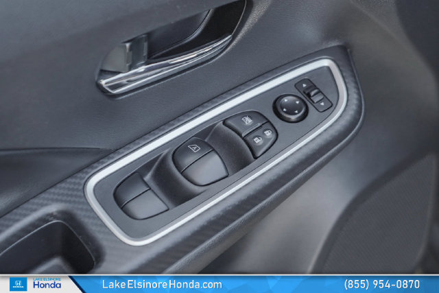Used 2024 Nissan Versa SR FWD image 15