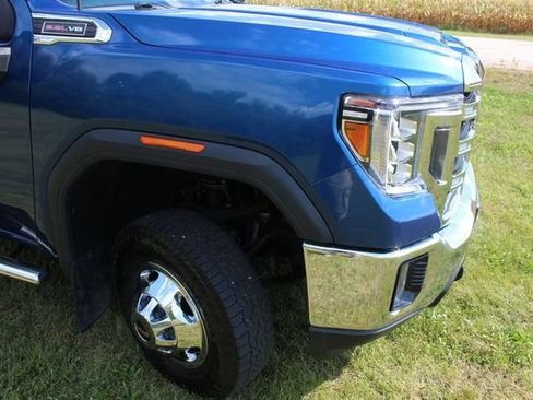 Used 2022 GMC Sierra 3500 SLE w/ SLE Convenience Package image 8