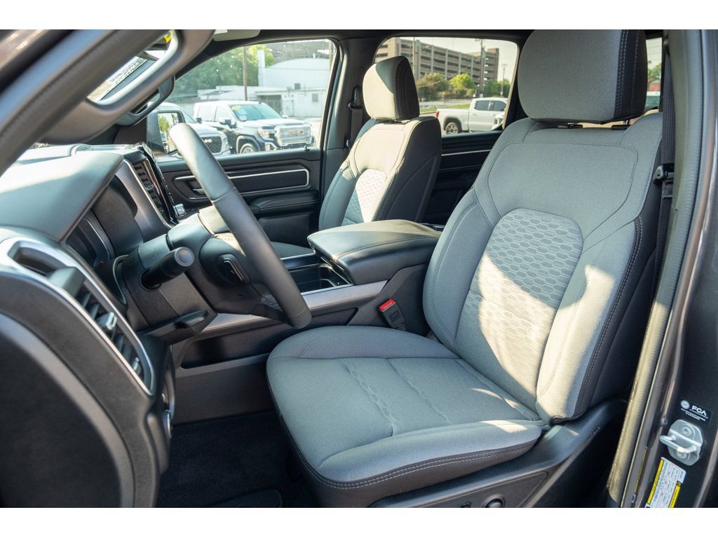 Used 2025 RAM 1500 Big Horn AWD/4WD image 12