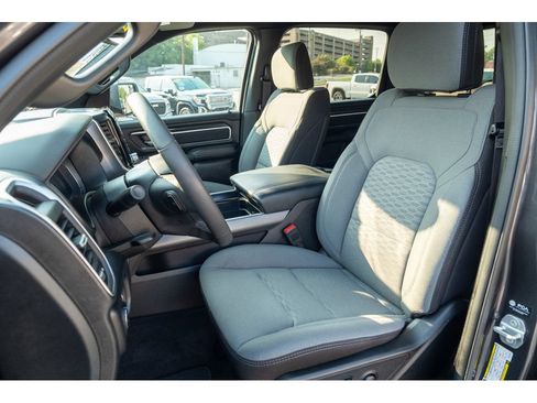 Used 2025 RAM 1500 Big Horn AWD/4WD image 12