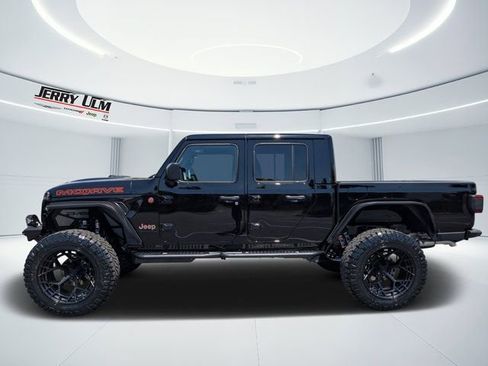 New 2026 Jeep Gladiator Mojave w/ Safety Group AWD/4WD image 6