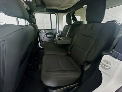 Used 2023 Jeep Wrangler Unlimited image 26