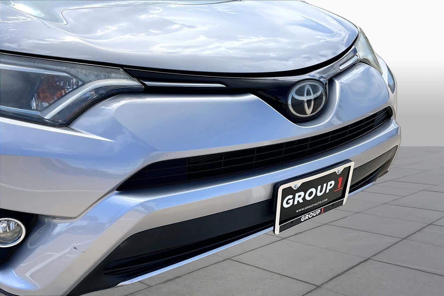 Used 2018 Toyota RAV4 XLE FWD image 30