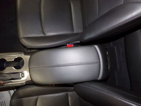 Used 2022 Chevrolet Malibu LT w/ Leather Package image 19