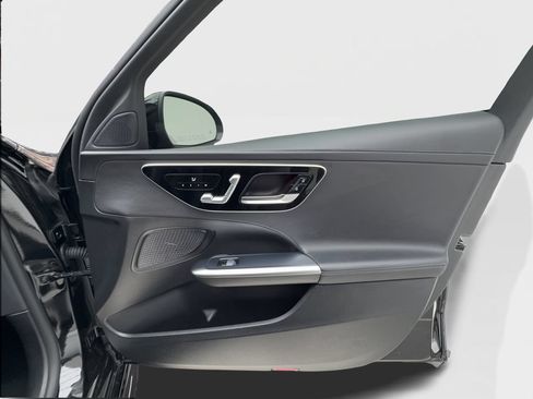 Used 2023 Mercedes-Benz C 300 Sedan image 32