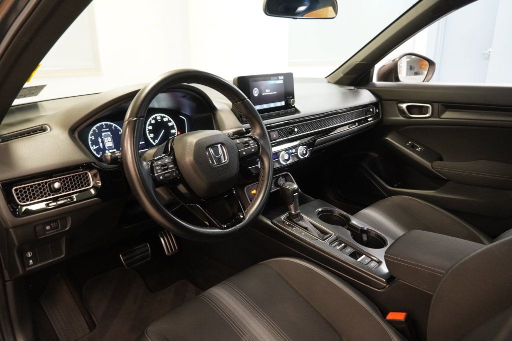 Used 2023 Honda Civic Sport image 6