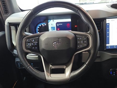 Used 2022 Ford Bronco Badlands image 17