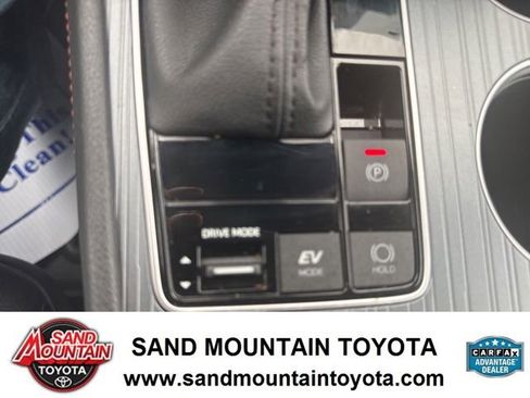 Used 2023 Toyota Sienna XSE image 20