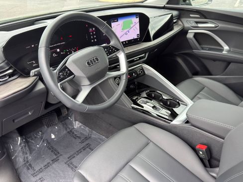 Certified 2025 Audi Q5 Premium w/ Premium Plus AWD/4WD image 10