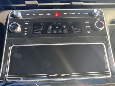 New 2026 Genesis GV80 2.5T AWD/4WD image 23