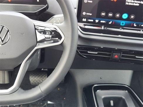 New 2025 Volkswagen ID.4 Pro image 26