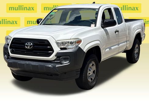 Used 2017 Toyota Tacoma SR RWD image 12