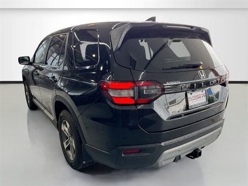 Used 2024 Honda Pilot EX-L image 6