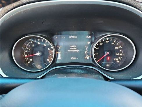Used 2019 Jeep Compass Latitude w/ Popular Equipment Group AWD/4WD image 11