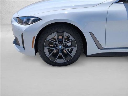 New 2026 BMW i4 xDrive40i AWD/4WD image 9