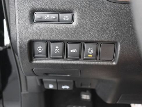 Used 2020 Nissan Murano SL w/ Moonroof Package FWD image 14
