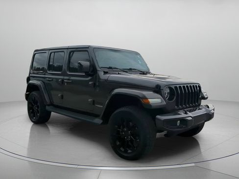 Used 2021 Jeep Wrangler Unlimited Sahara image 2