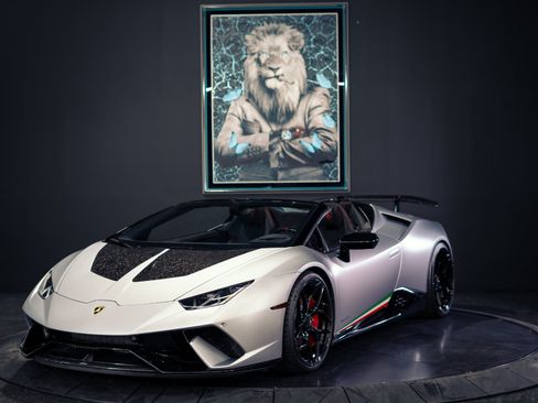 Used 2018 Lamborghini Huracan Performante AWD/4WD image 1