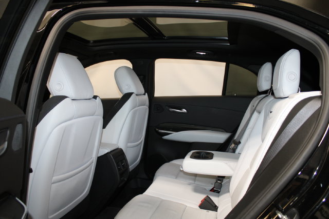 Used 2024 Cadillac XT4 Sport FWD image 9