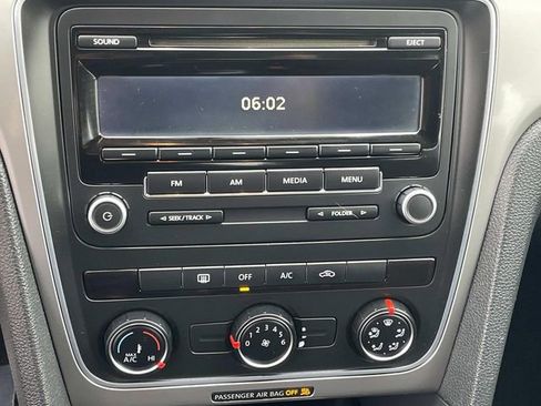 Used 2013 Volkswagen Passat 2.5 S image 26