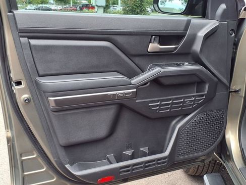 Used 2025 Toyota Tacoma TRD Sport AWD/4WD image 26